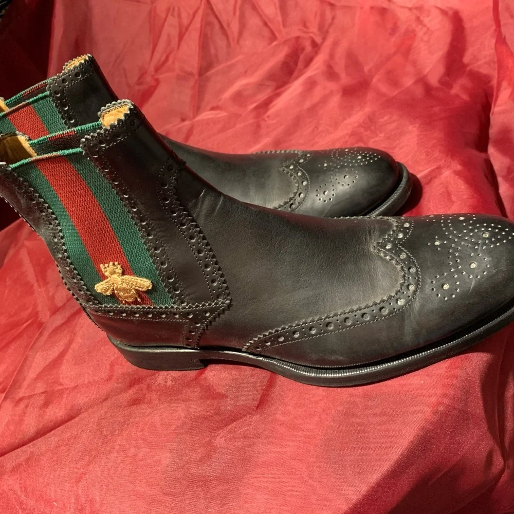*GUCCI* STRAND LEATHER WINGTIP CHELSEA BOOTS - Picture 3 of 5